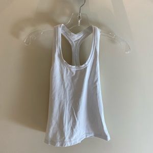Lululemon racerback tank top size 2 in white.